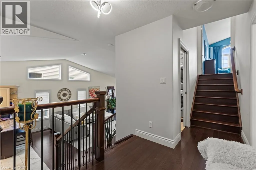 9147 HENDERSHOT Boulevard