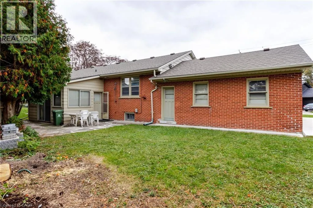 77 RANDALL Avenue