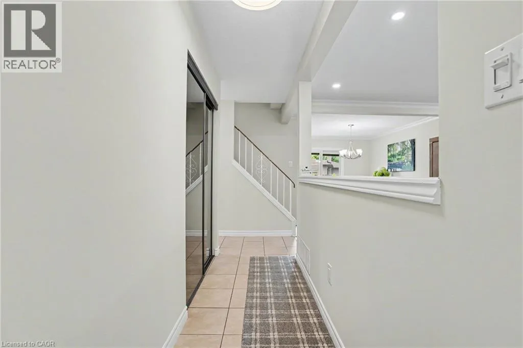 103 GLENASHTON Drive
