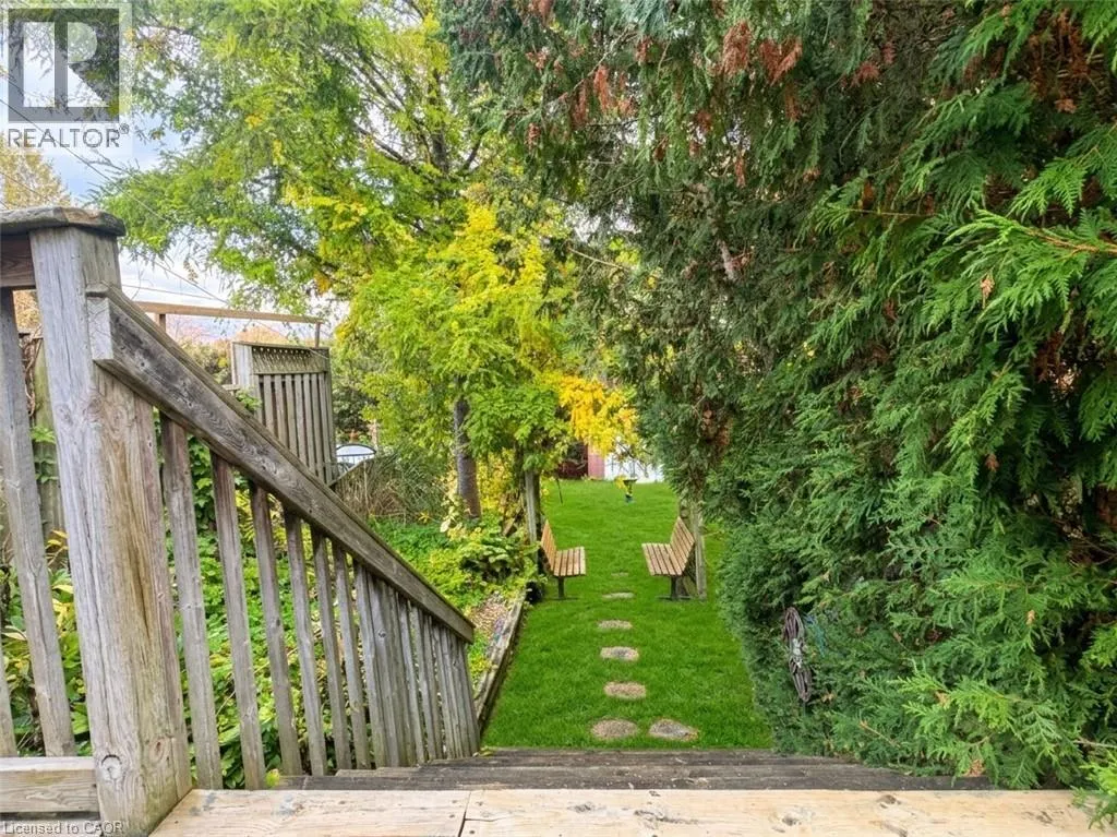 42 EMERY Street W