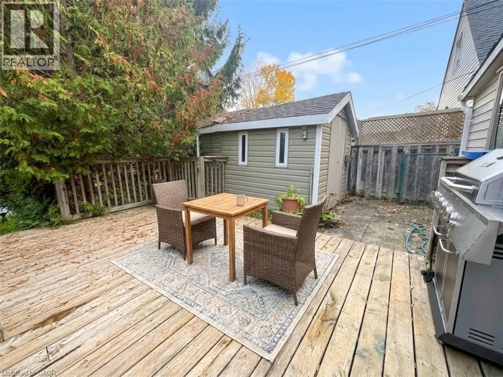 42 EMERY Street W