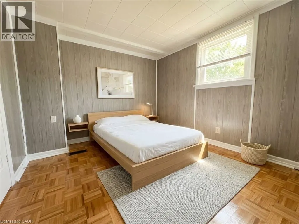 42 EMERY Street W