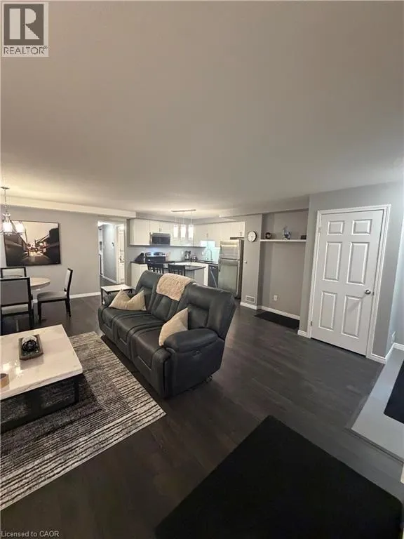 255 MAITLAND Street Unit# 4A #4A