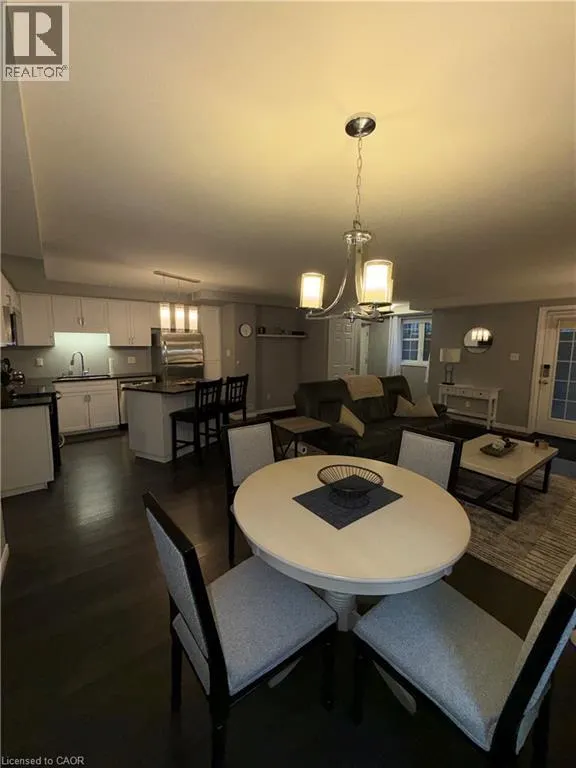 255 MAITLAND Street Unit# 4A #4A