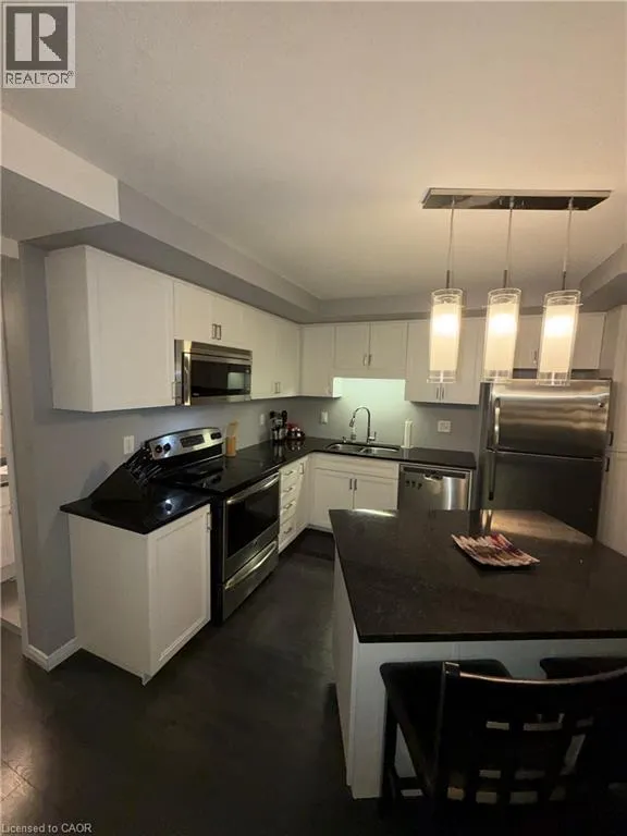 255 MAITLAND Street Unit# 4A #4A