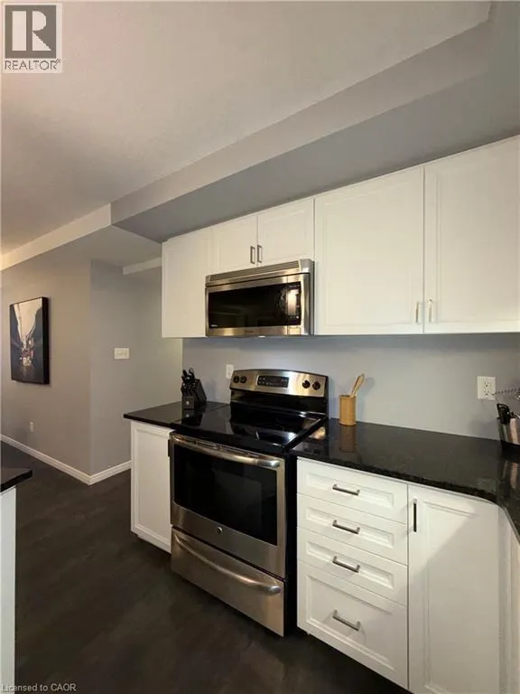 255 MAITLAND Street Unit# 4A #4A