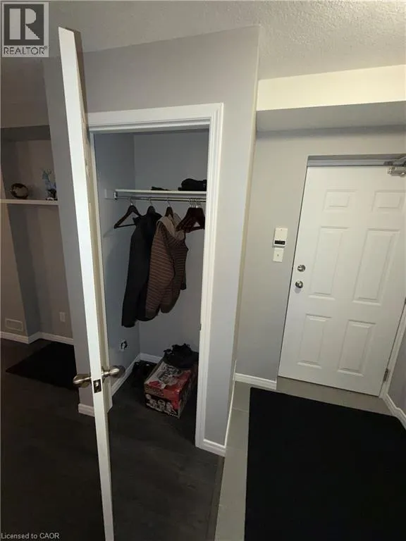 255 MAITLAND Street Unit# 4A #4A