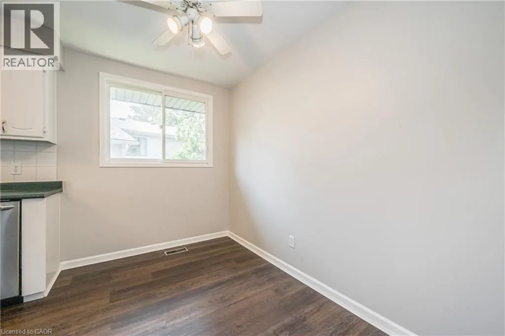 328 BREEZEWOOD Crescent Unit# UPPER #UPPER