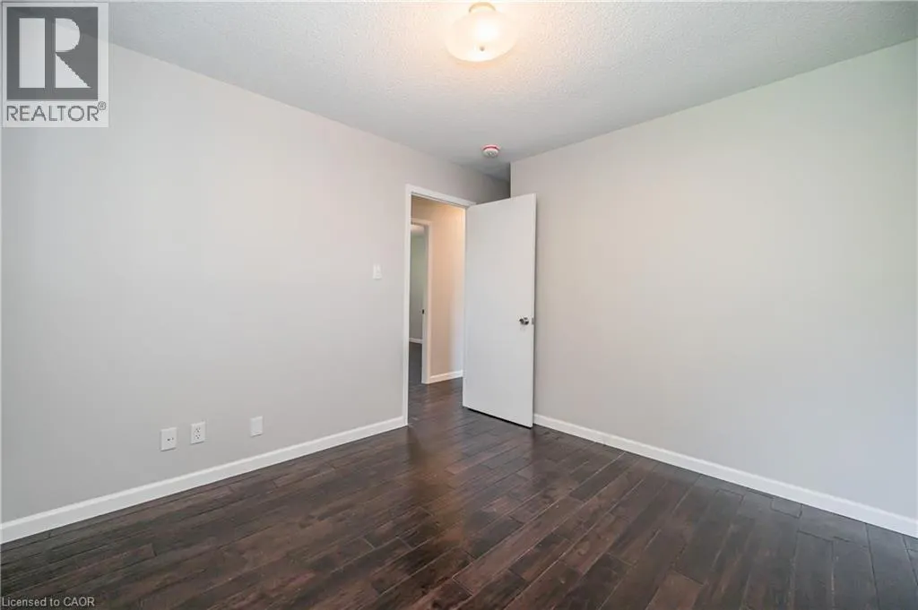 328 BREEZEWOOD Crescent Unit# UPPER #UPPER