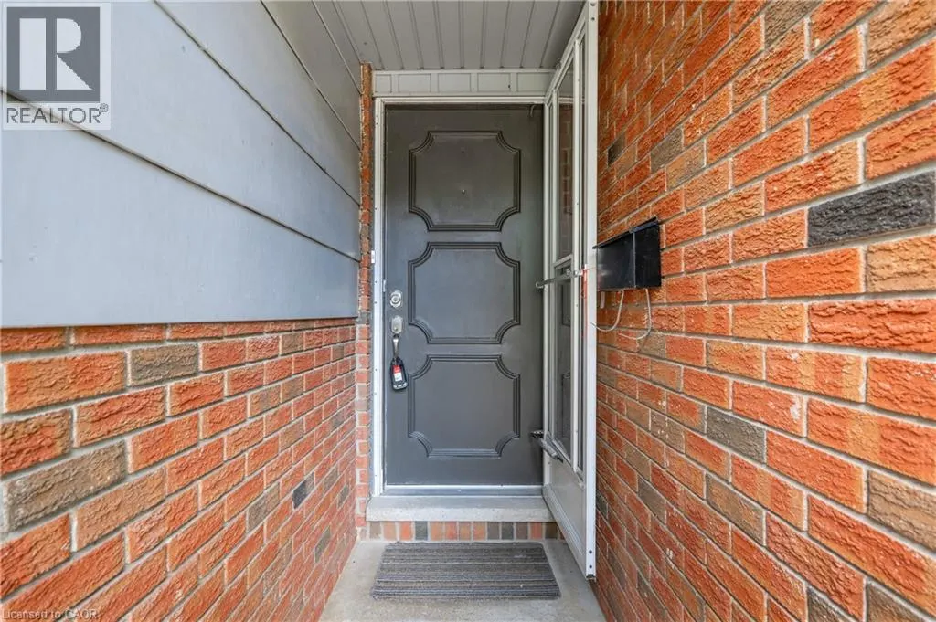 328 BREEZEWOOD Crescent Unit# UPPER #UPPER