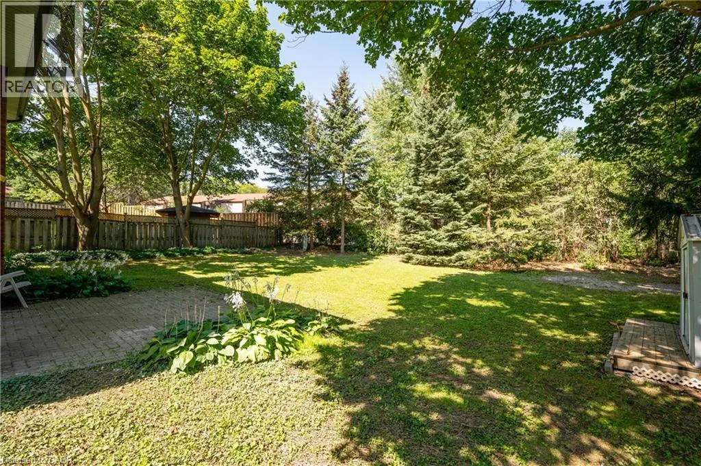 328 BREEZEWOOD Crescent Unit# UPPER #UPPER