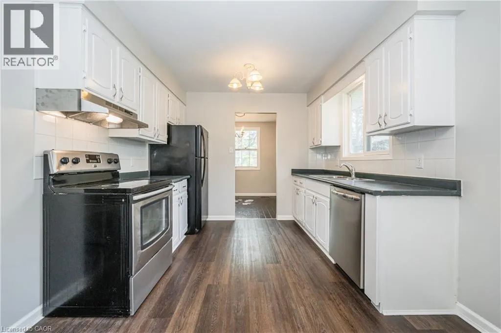 328 BREEZEWOOD Crescent Unit# UPPER #UPPER