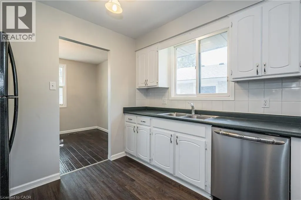 328 BREEZEWOOD Crescent Unit# UPPER #UPPER