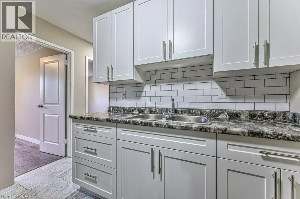 267 CLYDE Road Unit# 16 #16