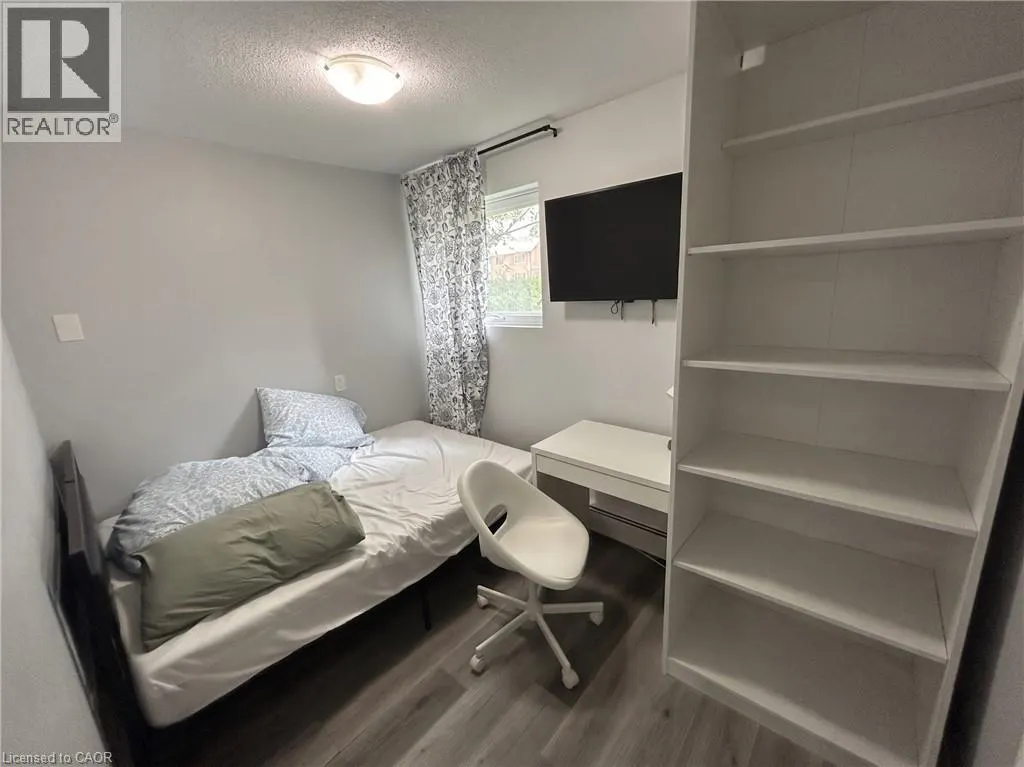 303 KING Street N Unit# 4 #4