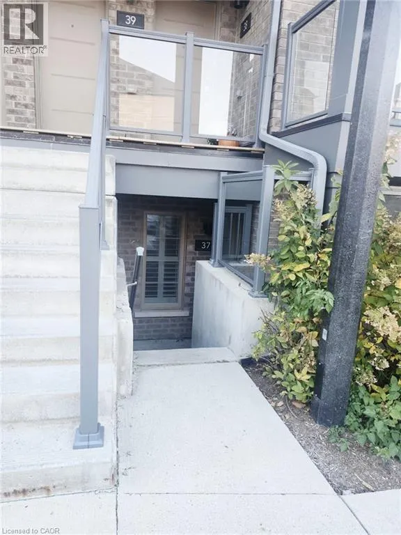 205 WEST OAK Place Unit# 37 #37