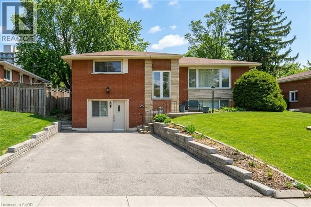 5 LYNFORD Avenue