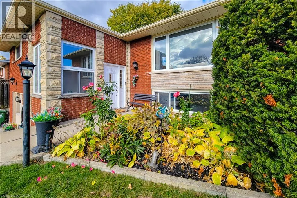 5 LYNFORD Avenue