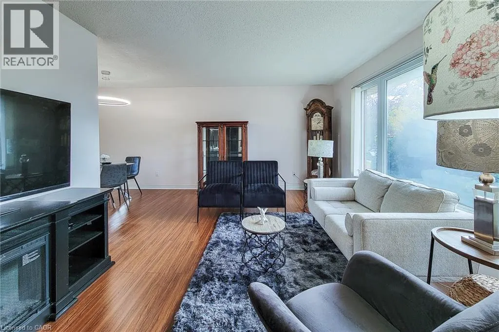 5 LYNFORD Avenue