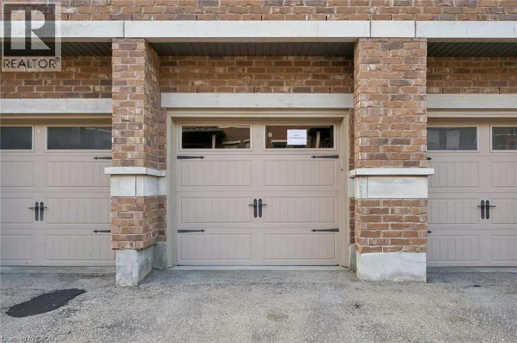 1114 FAIRWAY Road N Unit# B #B