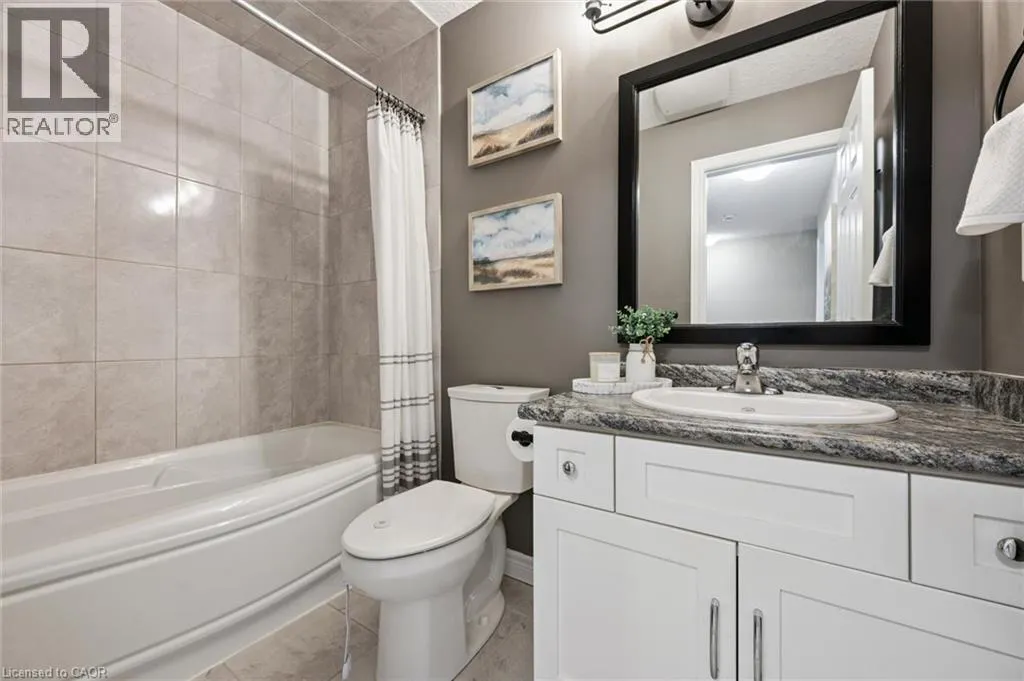 1114 FAIRWAY Road N Unit# B #B
