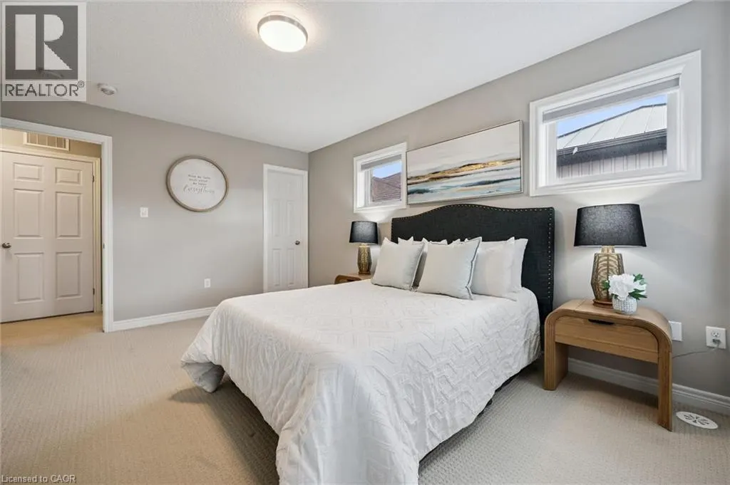 1114 FAIRWAY Road N Unit# B #B