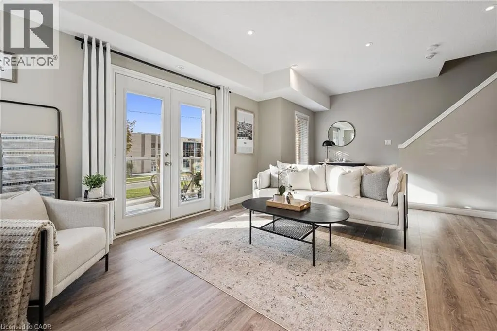 1114 FAIRWAY Road N Unit# B #B
