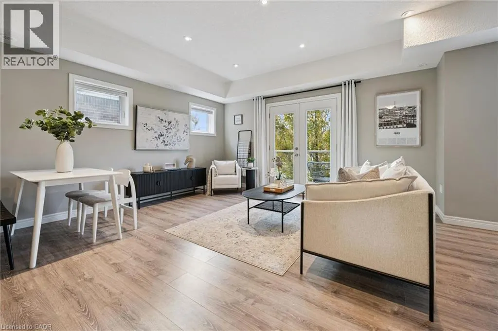 1114 FAIRWAY Road N Unit# B #B