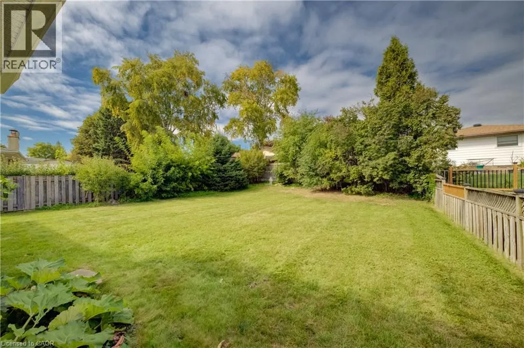 30 KINGSWOOD Drive