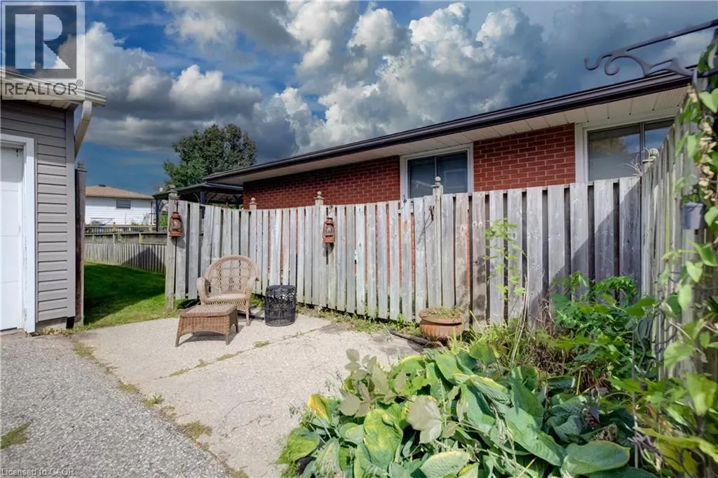 30 KINGSWOOD Drive