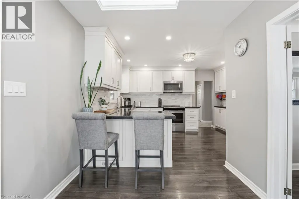 473 MOHAWK Road W
