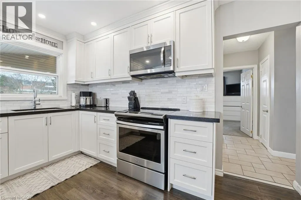 473 MOHAWK Road W