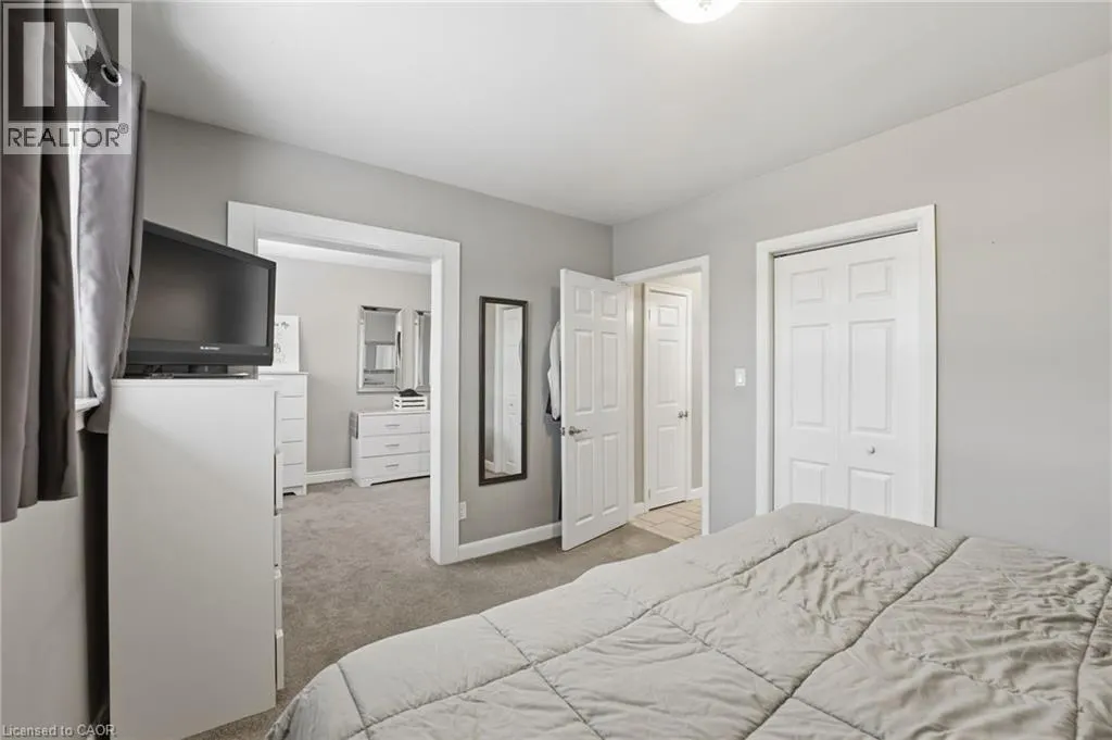 473 MOHAWK Road W