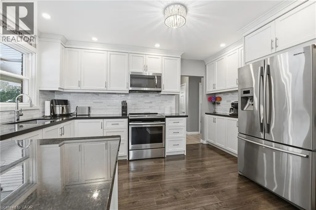 473 MOHAWK Road W