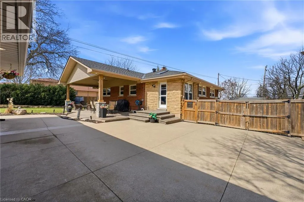 473 MOHAWK Road W
