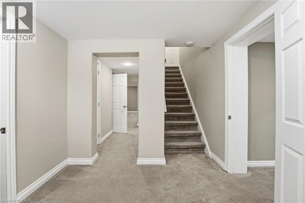 473 MOHAWK Road W
