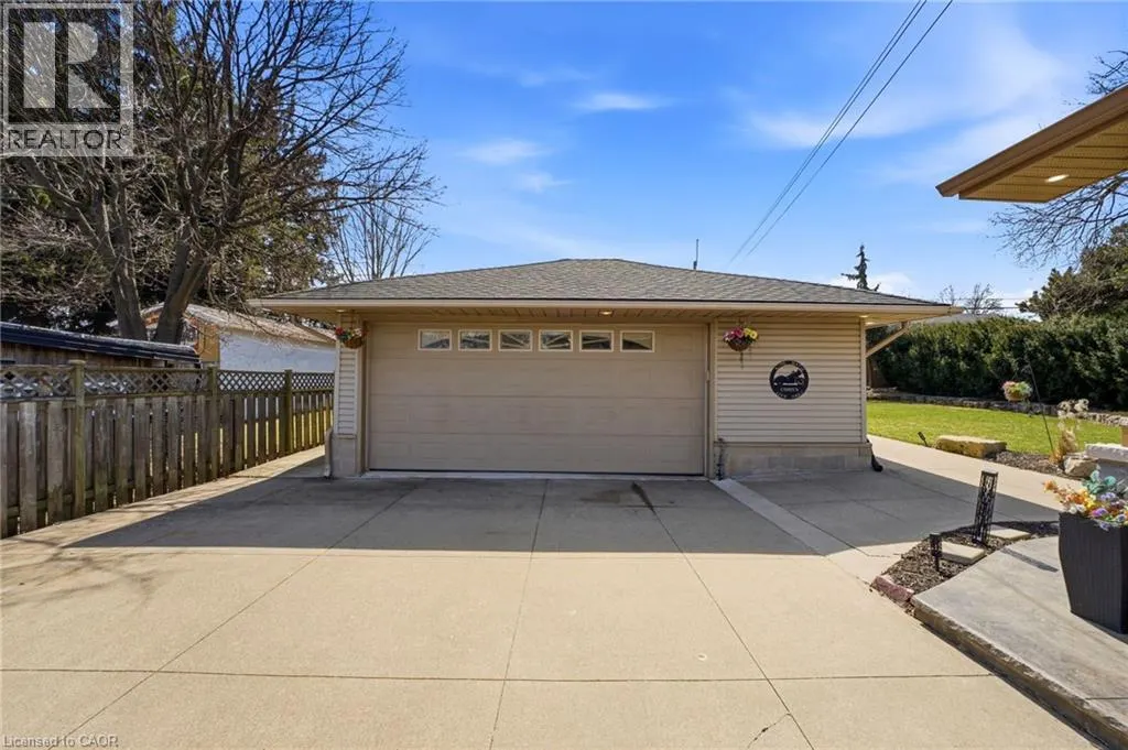 473 MOHAWK Road W