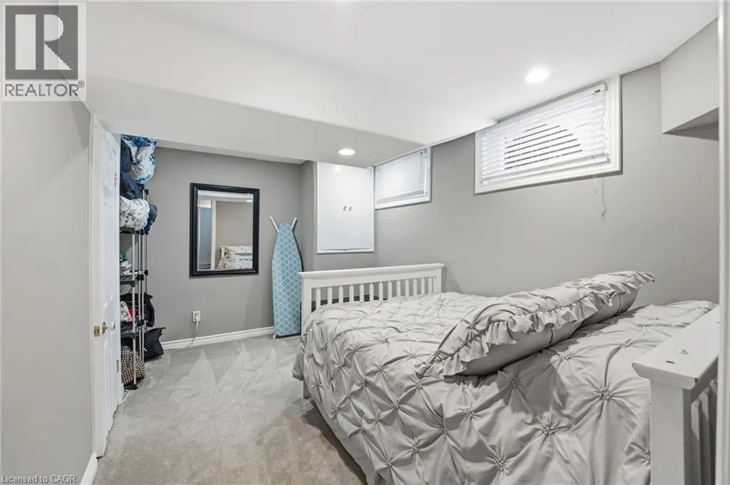 473 MOHAWK Road W