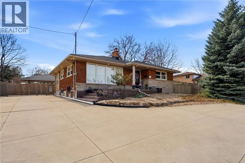 473 MOHAWK Road W