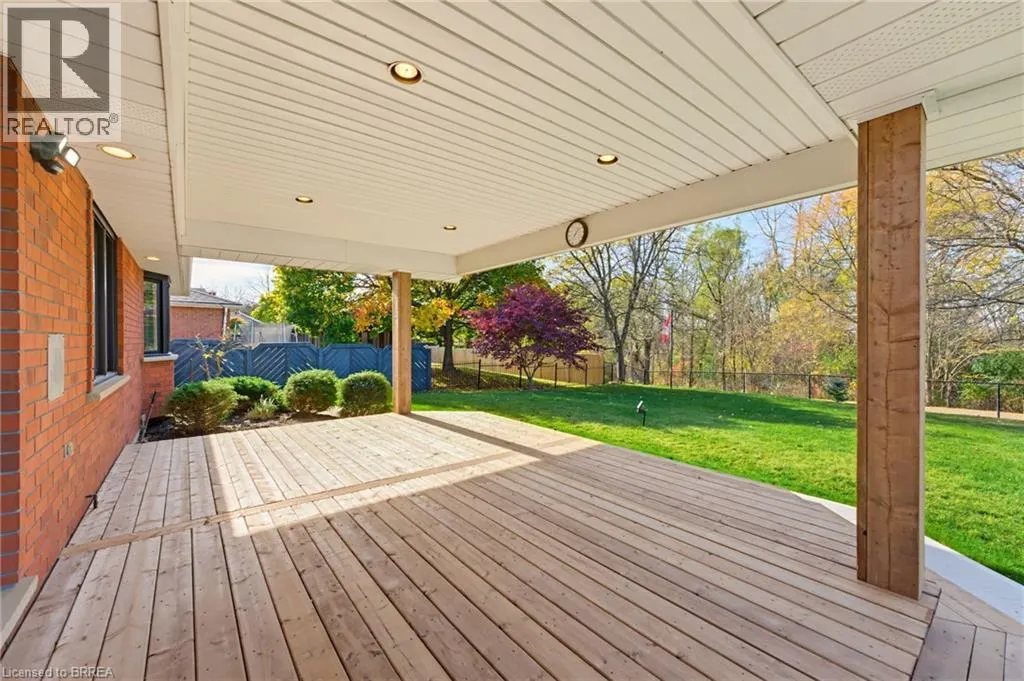 12 MACBRIDE Court