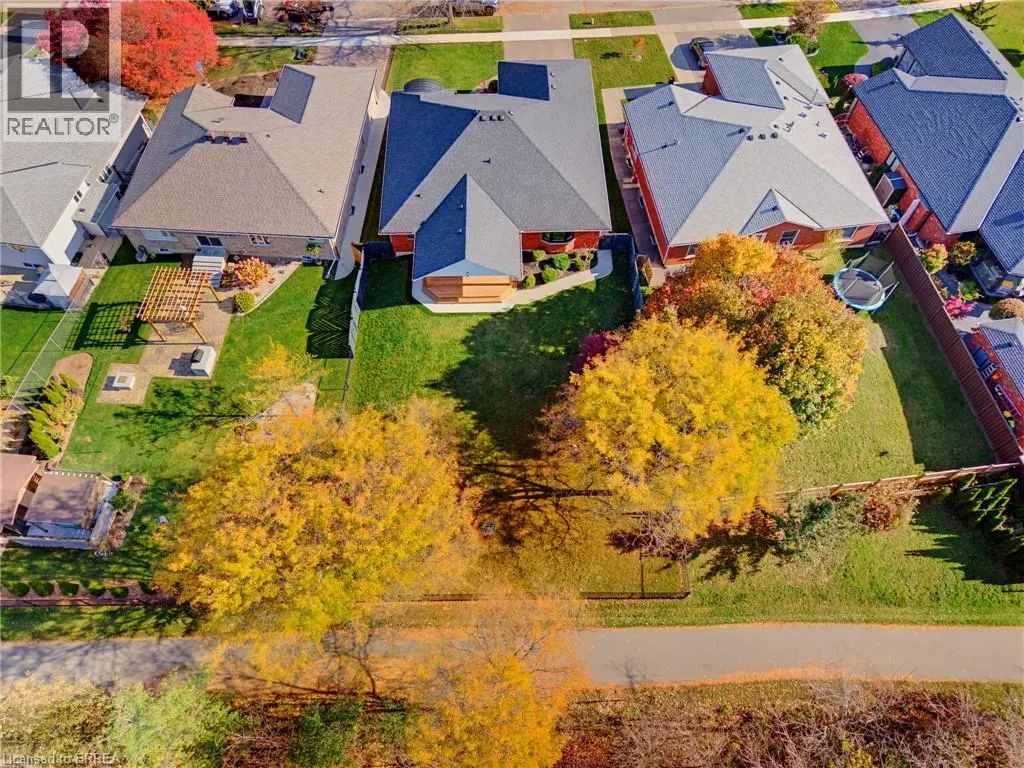 12 MACBRIDE Court