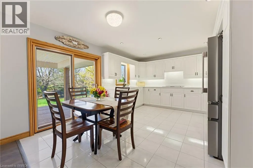 12 MACBRIDE Court