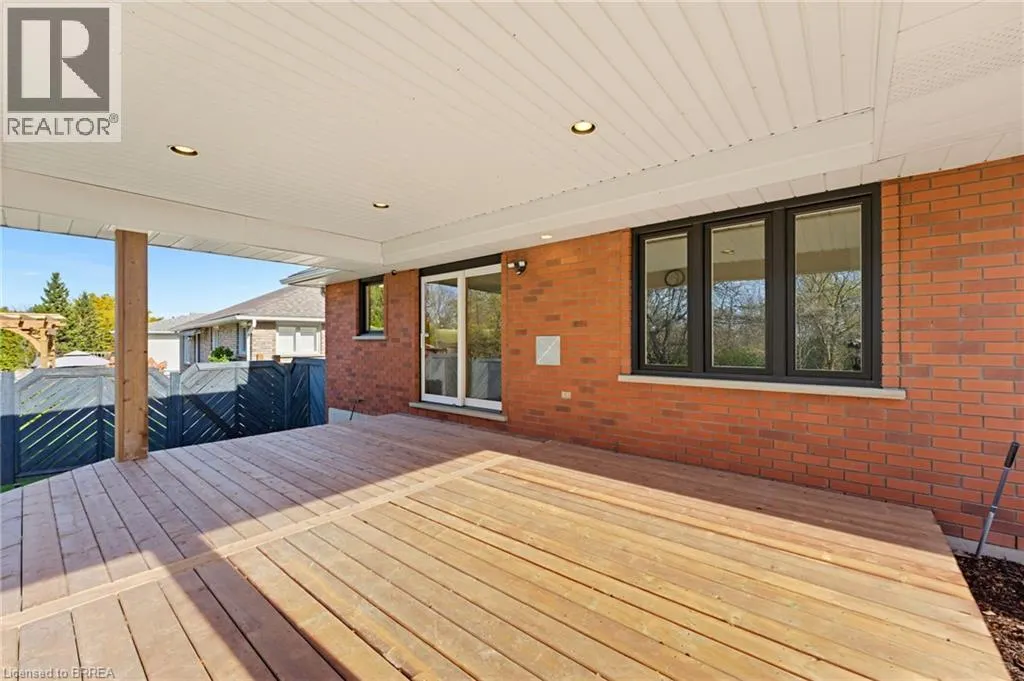 12 MACBRIDE Court