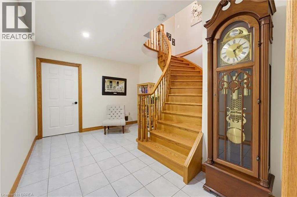 12 MACBRIDE Court