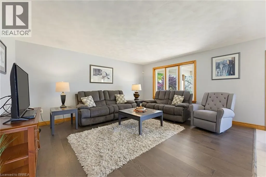 12 MACBRIDE Court