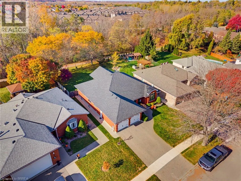 12 MACBRIDE Court