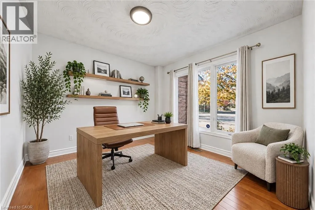 21 MOSS Boulevard