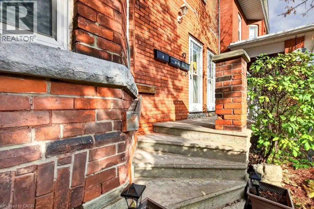 42 SHERMAN Avenue S Unit# MAIN #MAIN