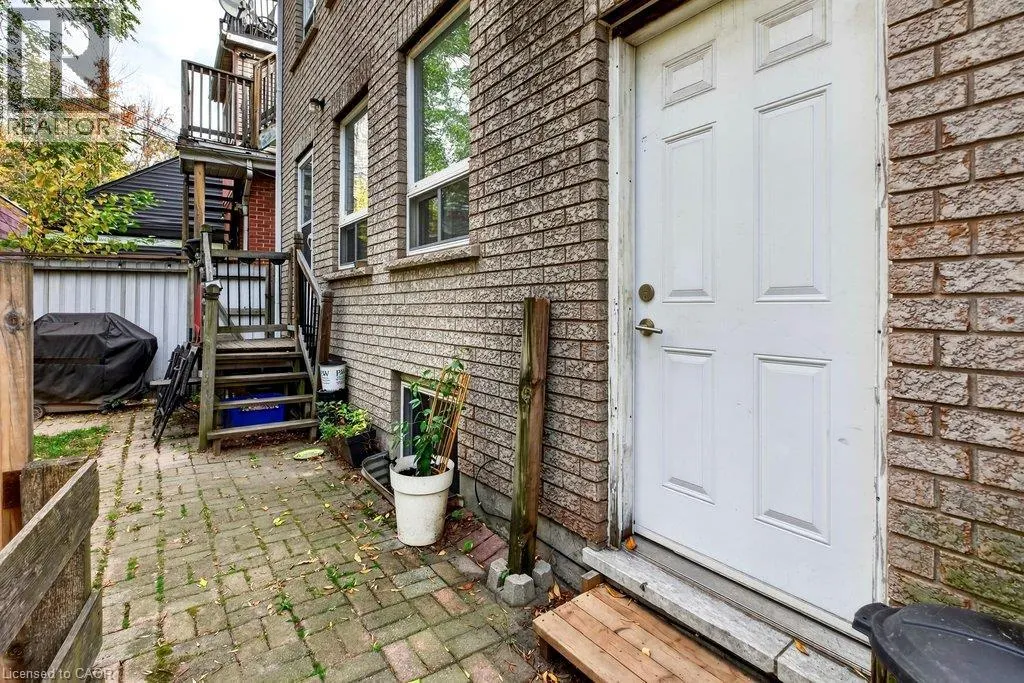 42 SHERMAN Avenue S Unit# MAIN #MAIN