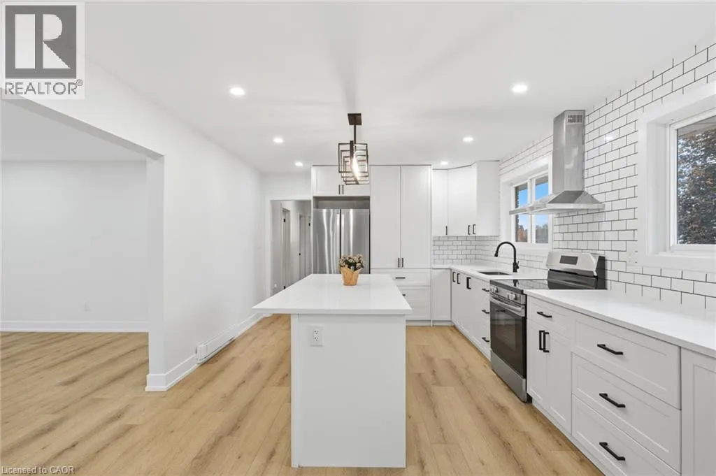 16 ELM Avenue